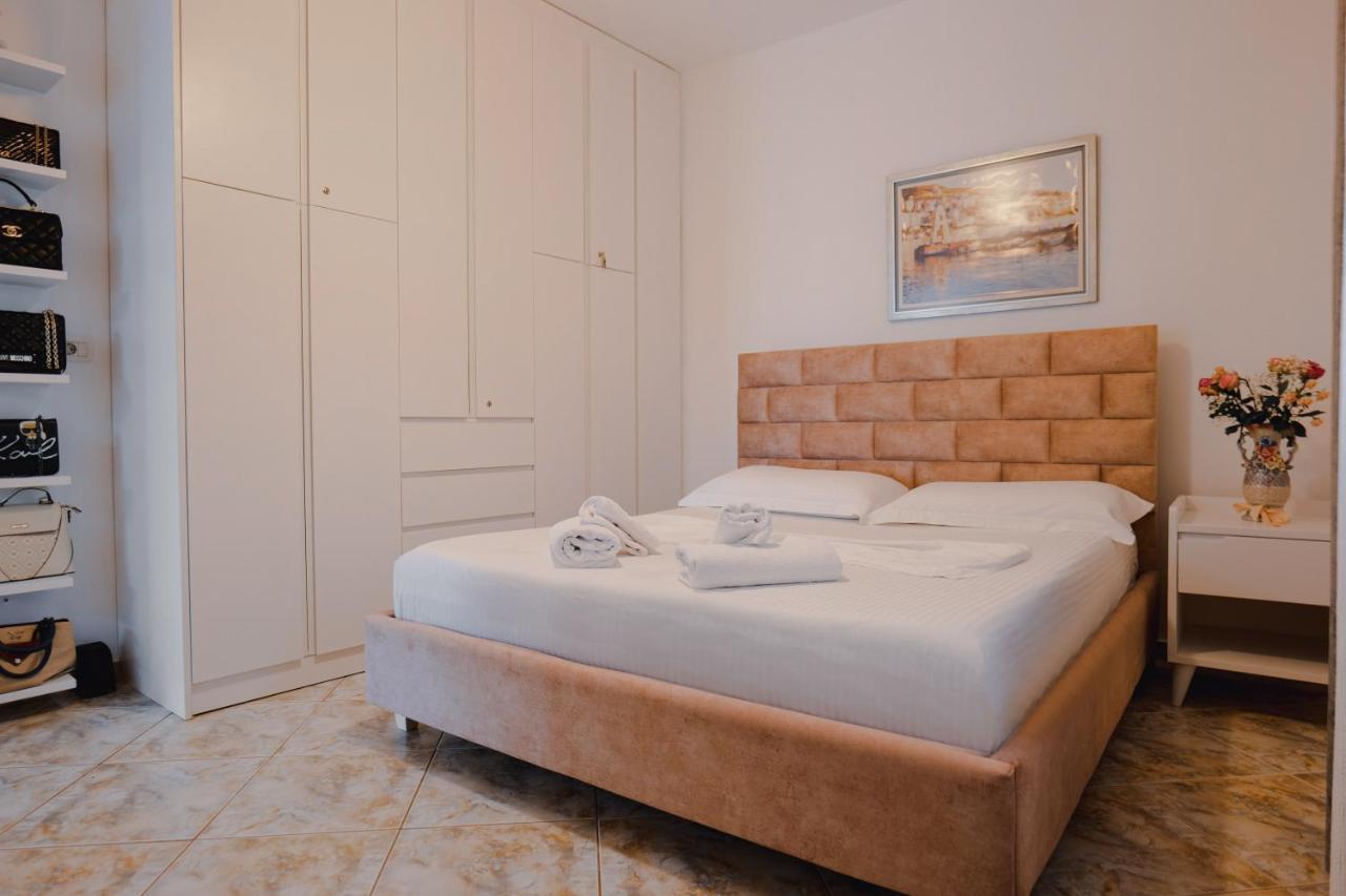 Vila Jon'A Sarandë Exteriér fotografie