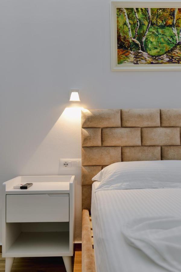 Vila Jon'A Sarandë Exteriér fotografie
